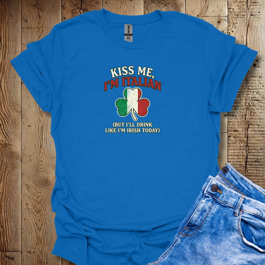 Kiss Me I'm Italian St Patrick's Day Irish Lightweight Unisex T-shirt